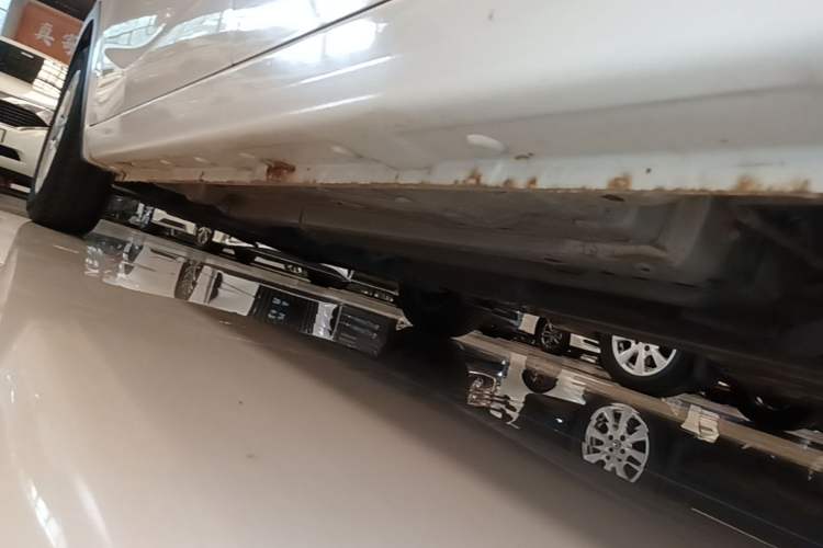 Used Baojun 310 2016 1.2L Manual Luxury Model Left Side Sill