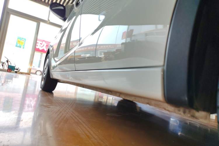 Used Baojun 310 2016 1.2L manual Comfort trim level Left Side Sill