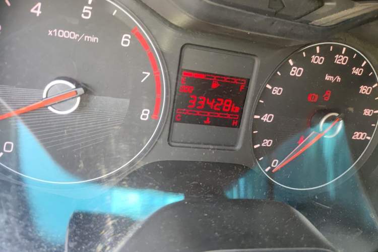 Used Baojun 310 2016 1.2L Manual Value Edition Odometer Close Up
