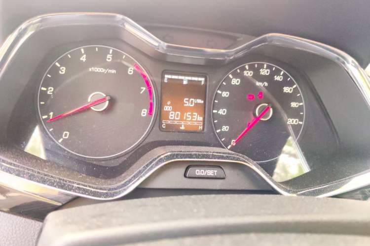 Used Baojun 310 2016 1.2L Manual Luxury Model Odometer Close Up
