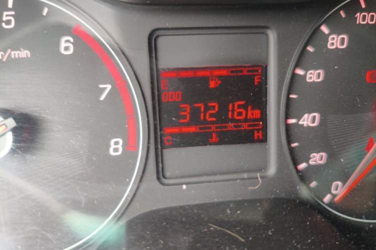 Used Baojun 310 2016 1.2L Manual Value Edition Odometer Close Up