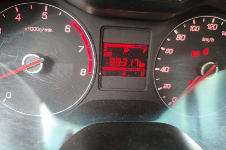 Used Baojun 310 2016 1.2L Manual Value Edition Odometer Close Up