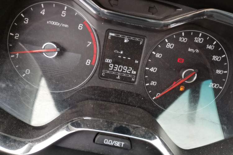 Used Baojun 310 2016 1.2L Manual Luxury Model Odometer Close Up