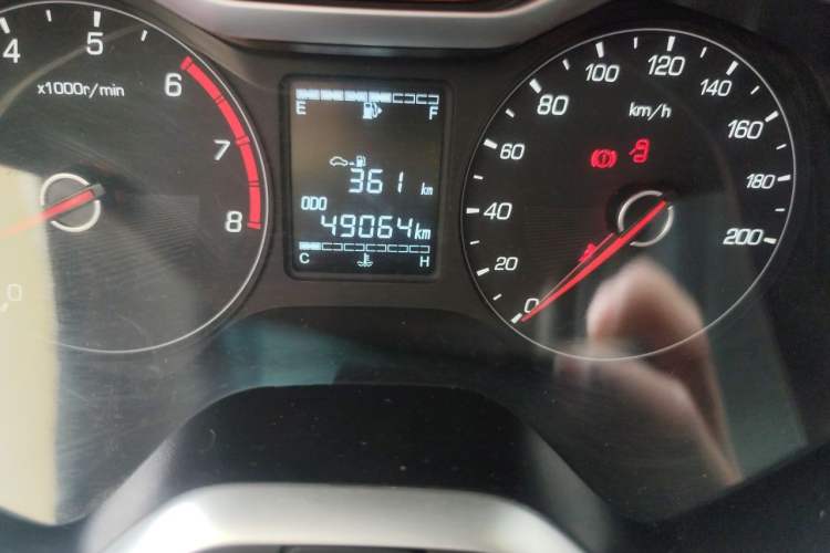 Used Baojun 310 2016 1.2L Manual Fashionable Edition Odometer Close Up