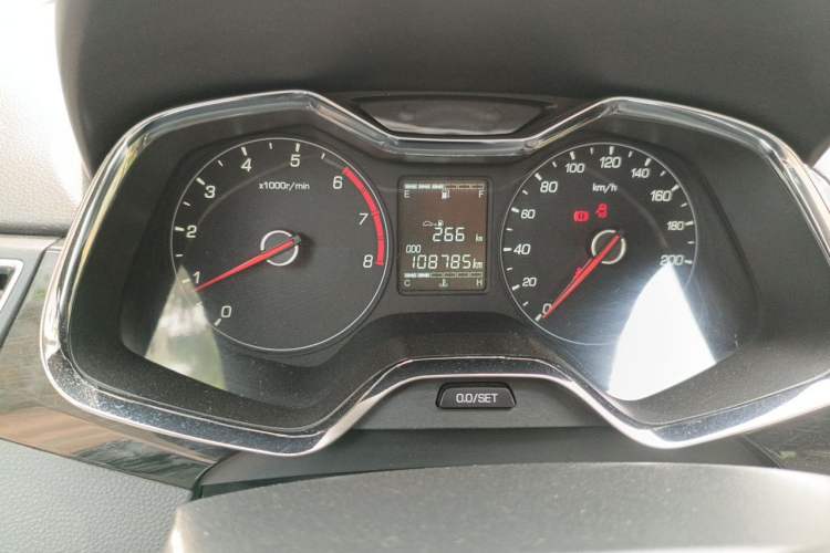 Used Baojun 310 2016 1.2L Manual Luxury Model Odometer Close Up