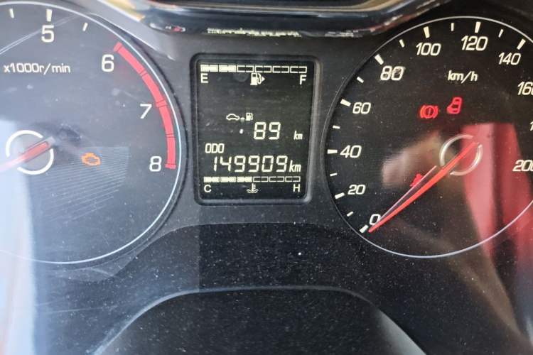 Used Baojun 310 2016 1.2L Manual Luxury Model Odometer Close Up