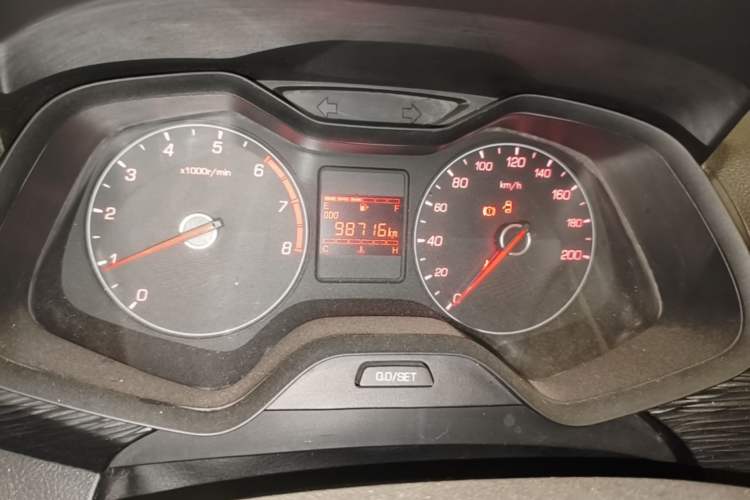 Used Baojun 310 2016 1.2L Manual Value Edition Odometer Close Up