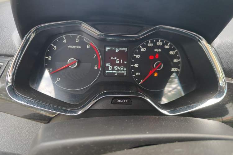 Used Baojun 310 2016 1.2L Manual Luxury Model Odometer Close Up
