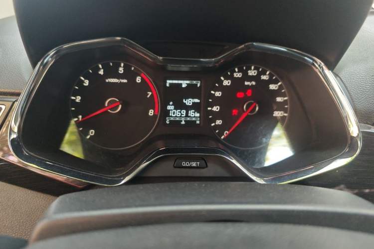 Used Baojun 310 2016 1.2L Manual Luxury Model Odometer Close Up