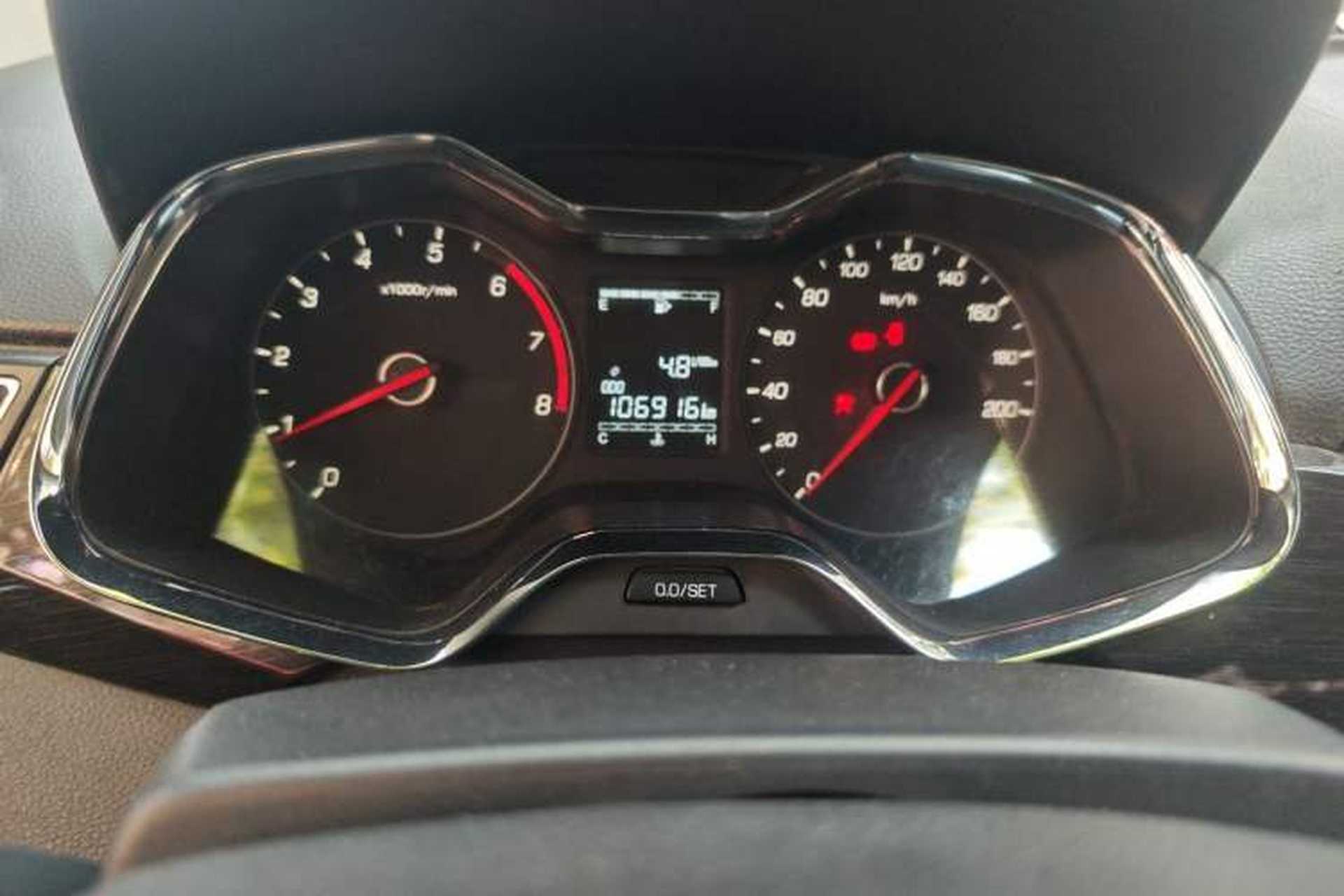 Used Baojun 310 2016 1.2L Manual Luxury Model Odometer Close Up