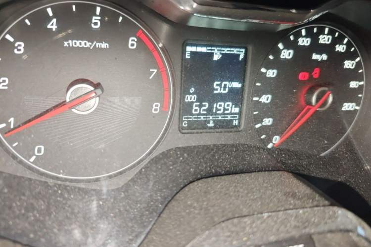 Used Baojun 310 2016 1.2L Manual Luxury Model Odometer Close Up