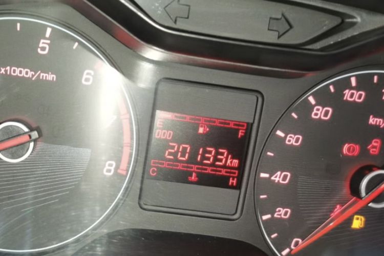 Used Baojun 310 2016 1.2L Manual Value Edition Odometer Close Up