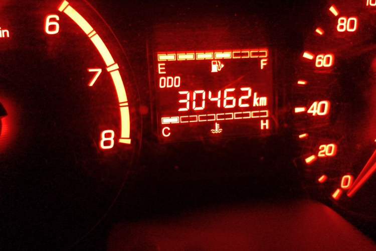 Used Baojun 310 2016 1.2L manual Comfort trim level Odometer Close Up