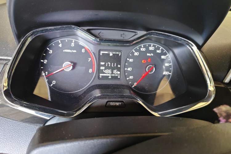 Used Baojun 310 2016 1.2L Manual Luxury Model Odometer Close Up