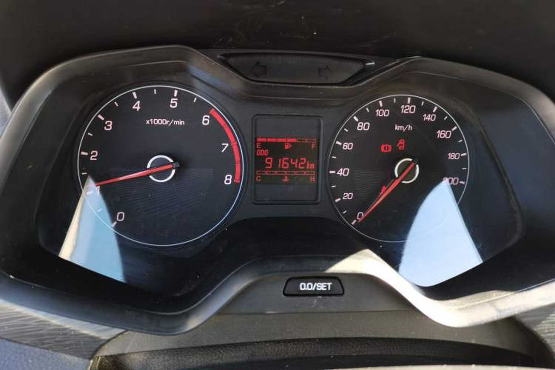Used Baojun 310 2016 1.2L manual Comfort trim level Odometer Close Up