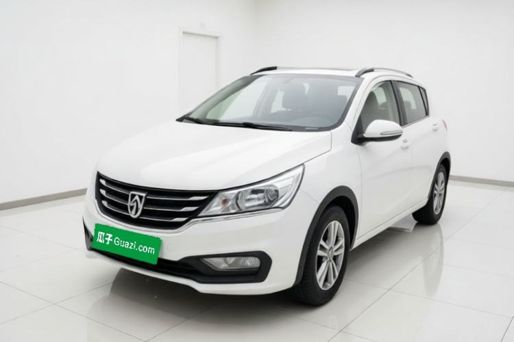 Baojun 310 2016 1.2L Manual Luxury Model de segunda mano Guazi used car, China used car export, Used car for sale, Used cars, Cheapest cars for sale