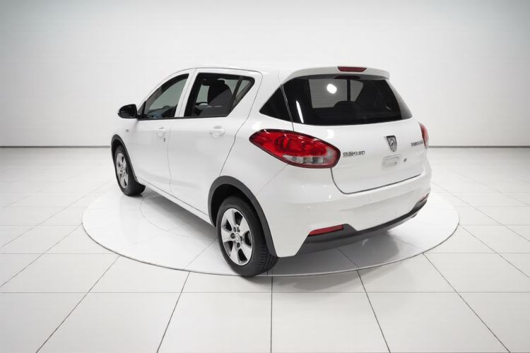 Used Baojun 310 2016 1.2L manual Comfort trim level Rear Left 45 Deg