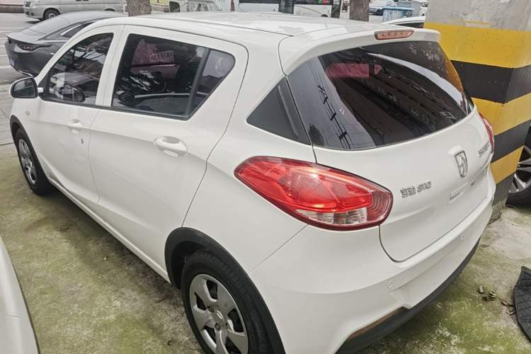 Used Baojun 310 2016 1.2L manual Comfort trim level Rear Left 45 Deg