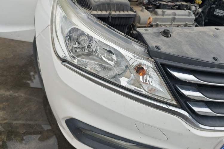 Used Baojun 310 2016 1.2L Manual Fashionable Edition Right Front Headlight