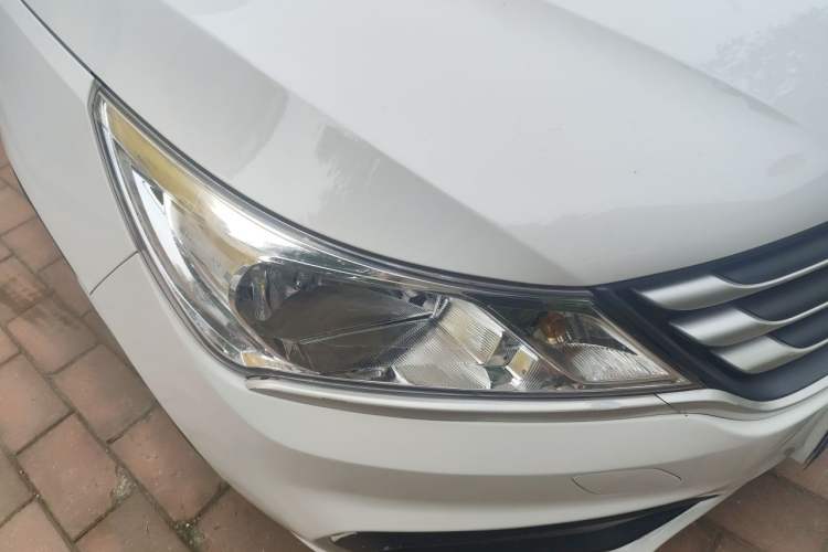 Used Baojun 310 2016 1.2L manual Comfort trim level Right Front Headlight