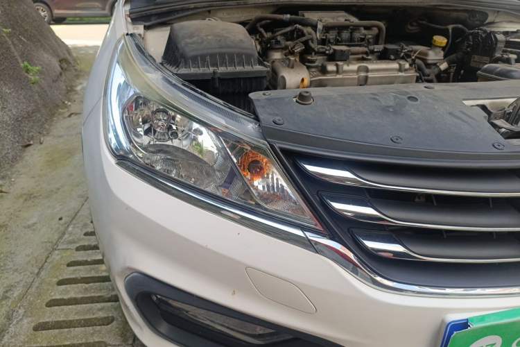 Used Baojun 310 2016 1.2L Manual Luxury Model Right Front Headlight