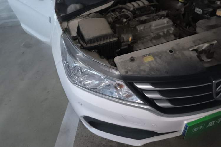 Used Baojun 310 2016 1.2L manual Comfort trim level Right Front Headlight