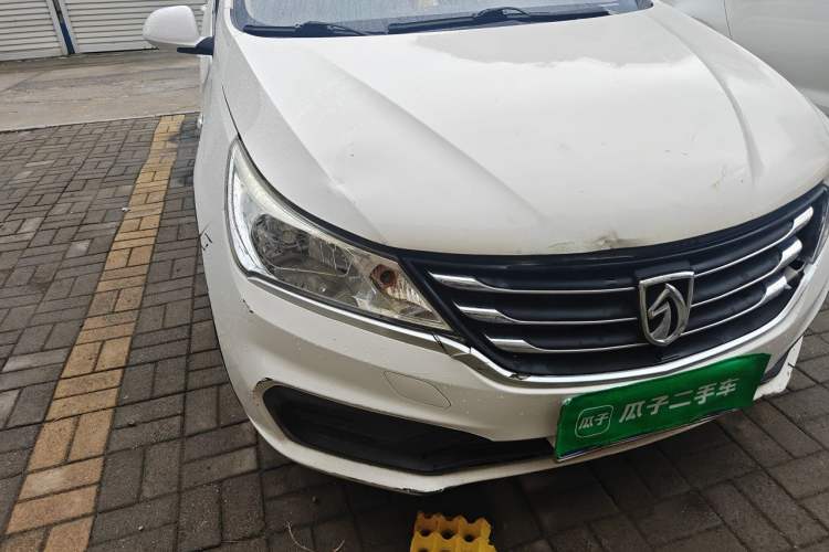 Used Baojun 310 2016 1.2L manual Comfort trim level Right Front Headlight