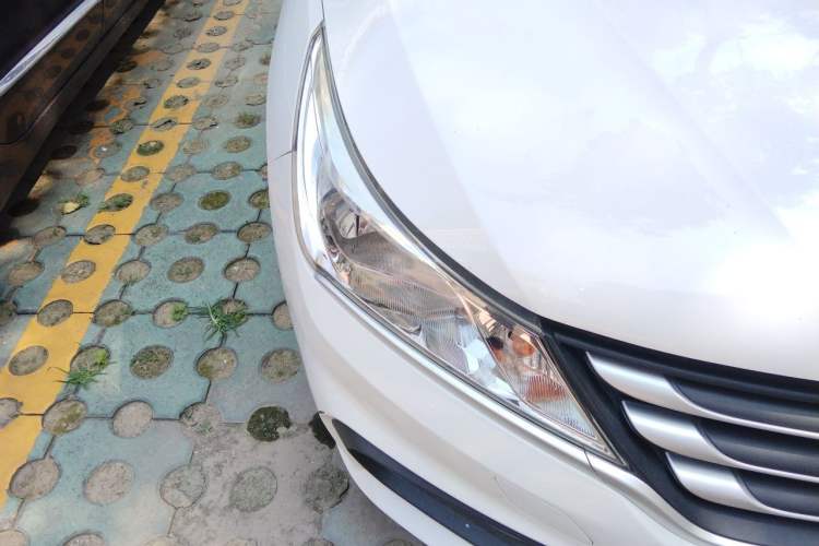 Used Baojun 310 2016 1.2L manual Comfort trim level Right Front Headlight