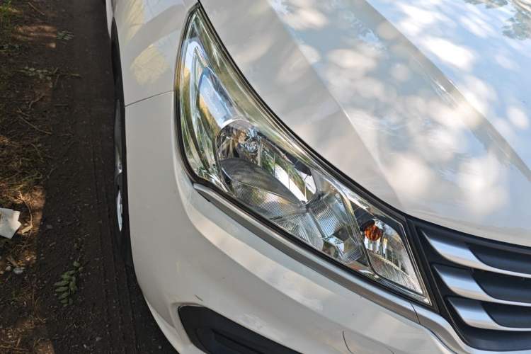 Used Baojun 310 2016 1.2L manual Comfort trim level Right Front Headlight