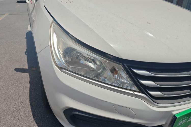 Used Baojun 310 2016 1.2L manual Comfort trim level Right Front Headlight