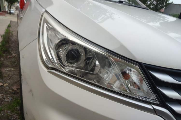Used Baojun 310 2016 1.2L manual Comfort trim level Right Front Headlight