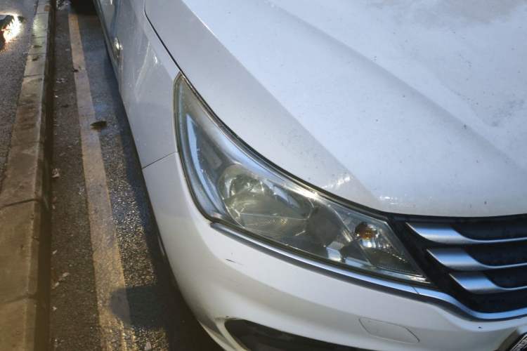 Used Baojun 310 2016 1.2L manual Comfort trim level Right Front Headlight