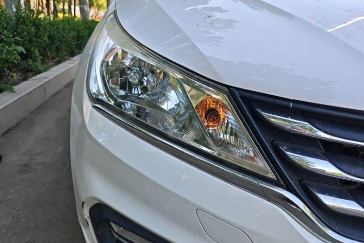 Used Baojun 310 2016 1.2L Manual Luxury Model Right Front Headlight