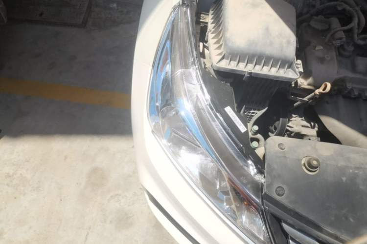 Used Baojun 310 2016 1.2L manual Comfort trim level Right Front Headlight