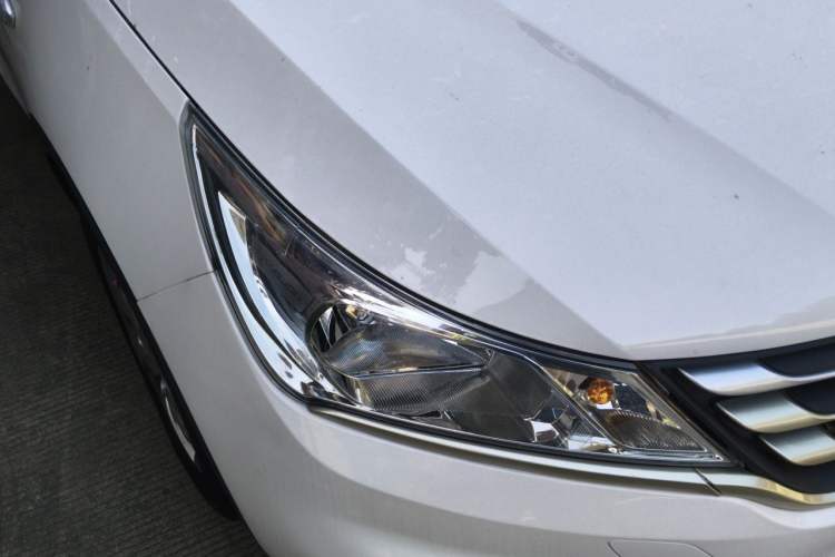 Used Baojun 310 2016 1.2L Manual Value Edition Right Front Headlight