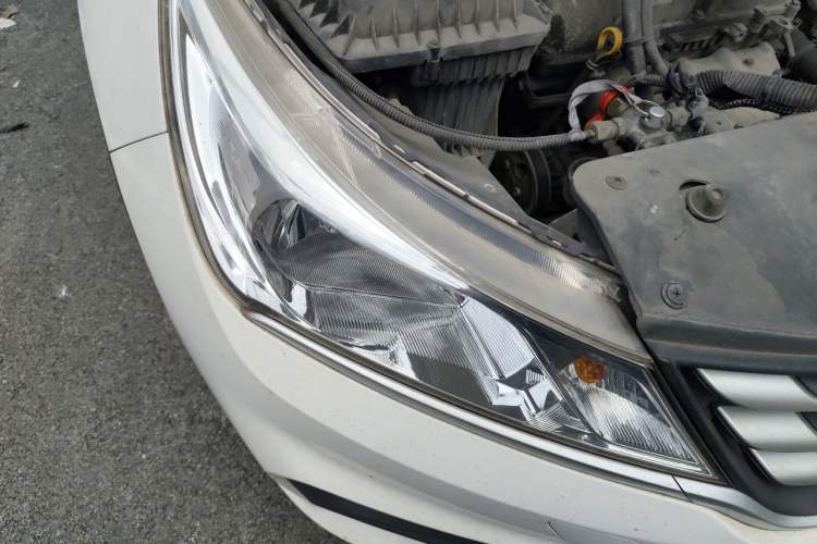 Used Baojun 310 2016 1.2L manual Comfort trim level Right Front Headlight