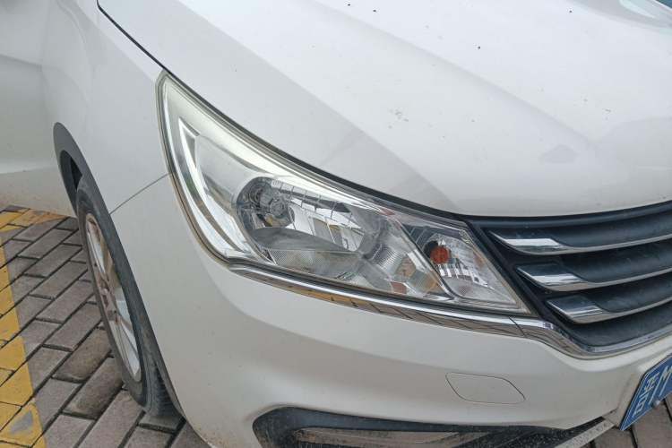 Used Baojun 310 2016 1.2L Manual Luxury Model Right Front Headlight