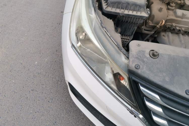 Used Baojun 310 2016 1.2L Manual Luxury Model Right Front Headlight