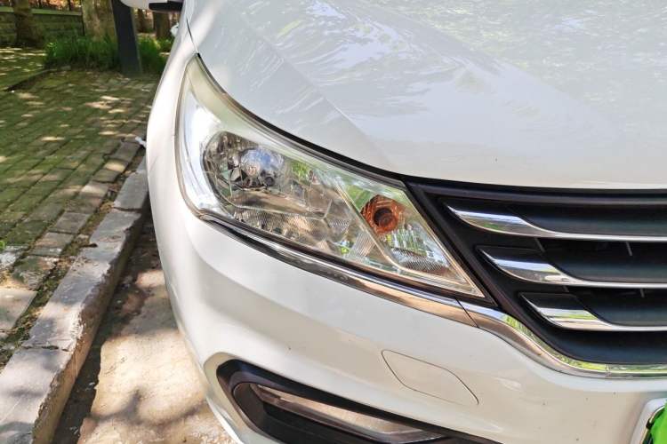 Used Baojun 310 2016 1.2L Manual Luxury Model Right Front Headlight