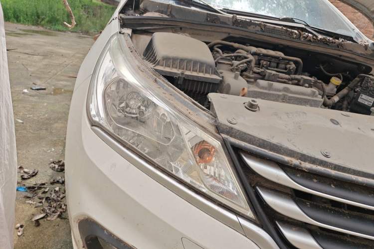 Used Baojun 310 2016 1.2L manual Comfort trim level Right Front Headlight