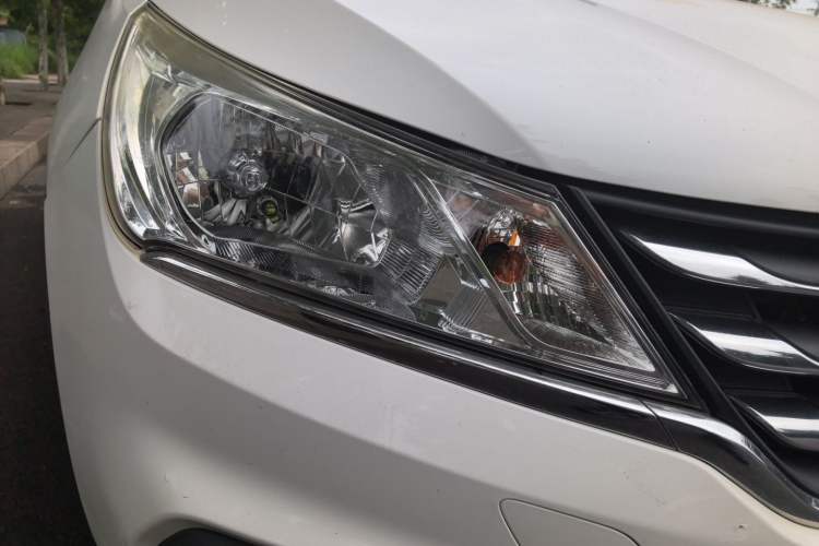 Used Baojun 310 2016 1.2L Manual Luxury Model Right Front Headlight