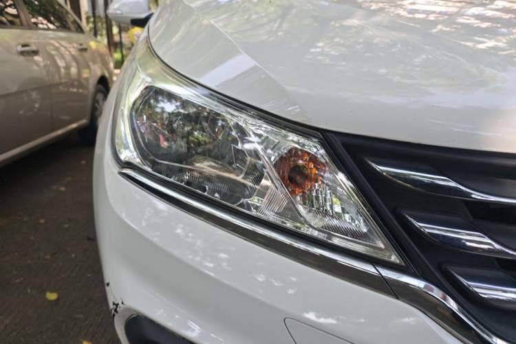 Used Baojun 310 2016 1.2L Manual Luxury Model Right Front Headlight
