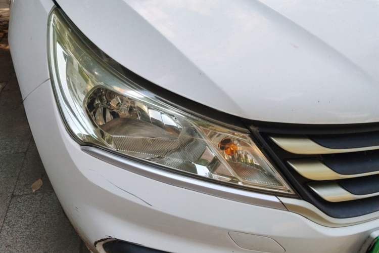 Used Baojun 310 2016 1.2L manual Comfort trim level Right Front Headlight