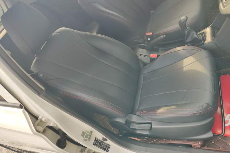 Used Baojun 310 2016 1.2L manual Comfort trim level Right Front Seat