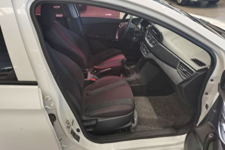 Used Baojun 310 2016 1.2L manual Comfort trim level Right Front Seat