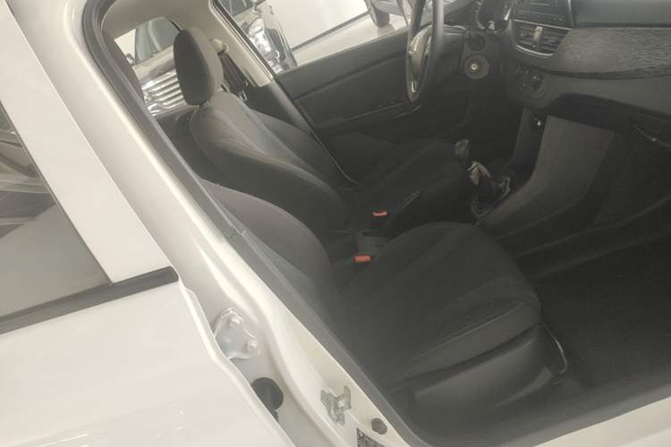 Used Baojun 310 2016 1.2L manual Comfort trim level Right Front Seat
