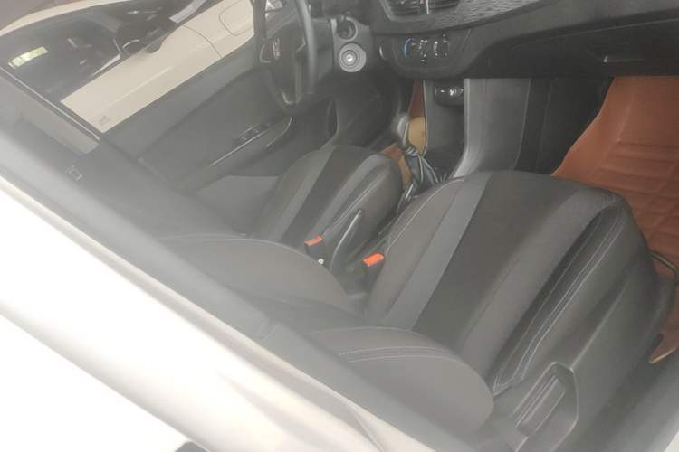 Used Baojun 310 2016 1.2L manual Comfort trim level Right Front Seat