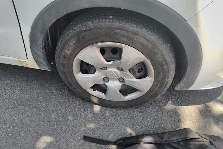 Used Baojun 310 2016 1.2L Manual Value Edition Right Front Wheel Hub