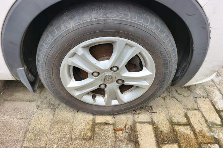 Used Baojun 310 2016 1.2L Manual Fashionable Edition Right Front Wheel Hub