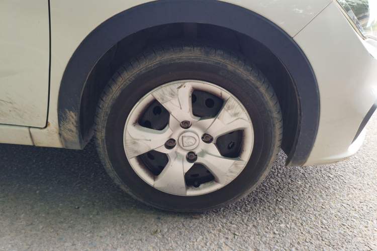 Used Baojun 310 2016 1.2L Manual Value Edition Right Front Wheel Hub